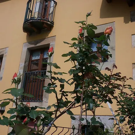 Apartamento Rurales La Casa Vieja De *