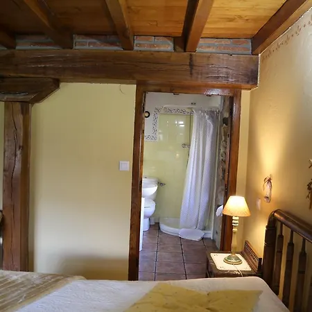 Rurales La Casa Vieja De * Silió