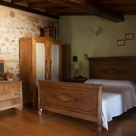 Apartament Rurales La Casa Vieja De