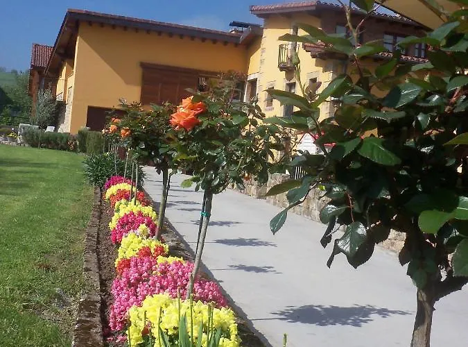 Rurales La Casa Vieja De * Silió