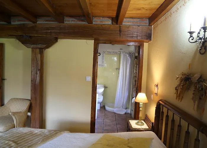 Rurales La Casa Vieja De * Silió